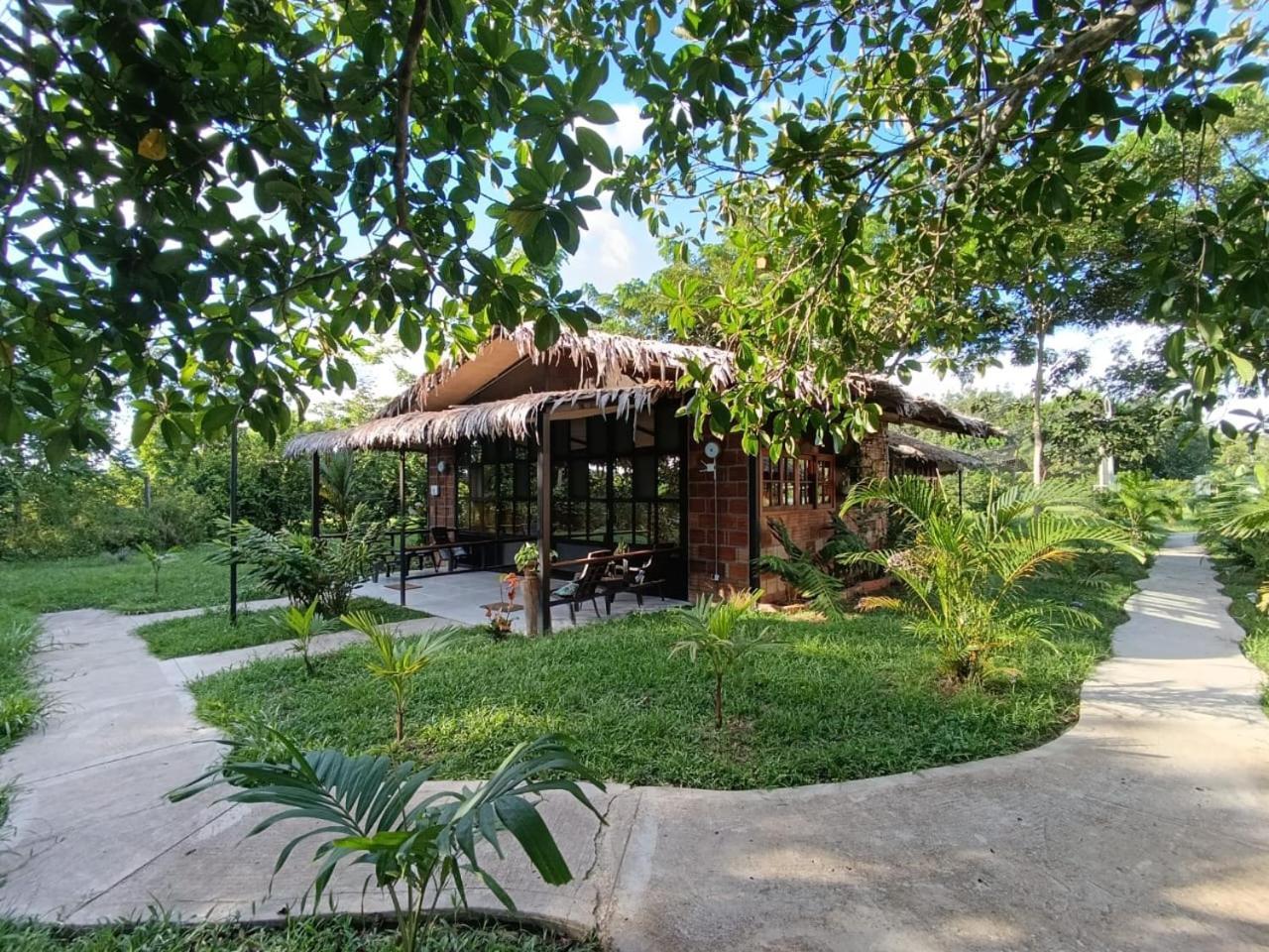 Hotel Boutique Villaliliana Leticia Exterior foto